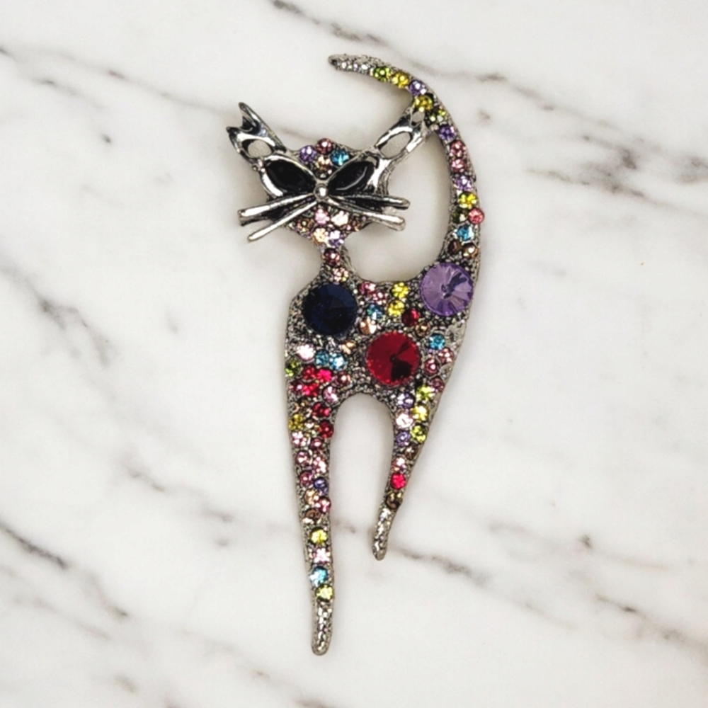 🍒 Art Deco Cat Broach